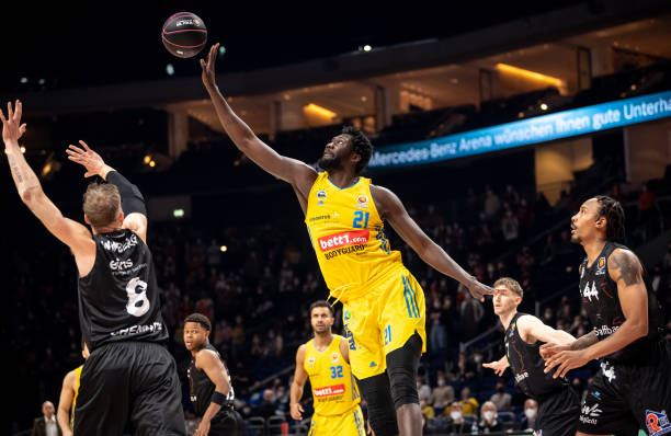 正是曼联近 正是曼联近