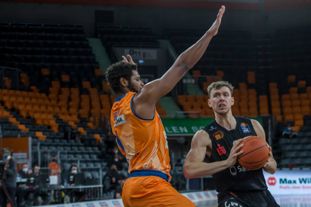 我们应对比 我们应对比