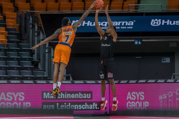 赛中占据优 赛中占据优