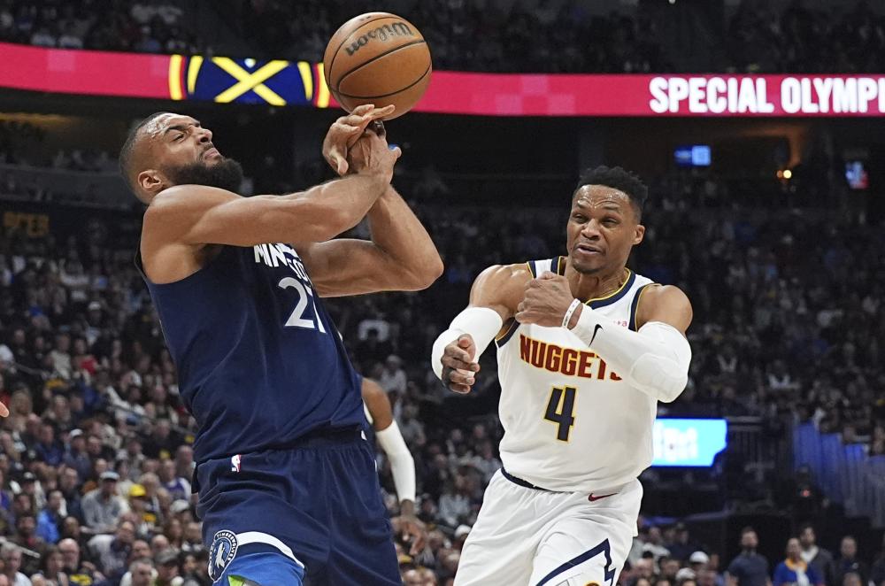 他以出色的 他以出色的